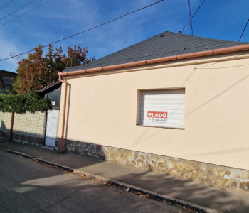 Eladó családi ház Pécs, Huba utca