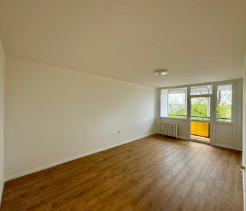 Eladó Pécs Kertvárosában egy frissen felújított lakás a Nagy Imre úton!